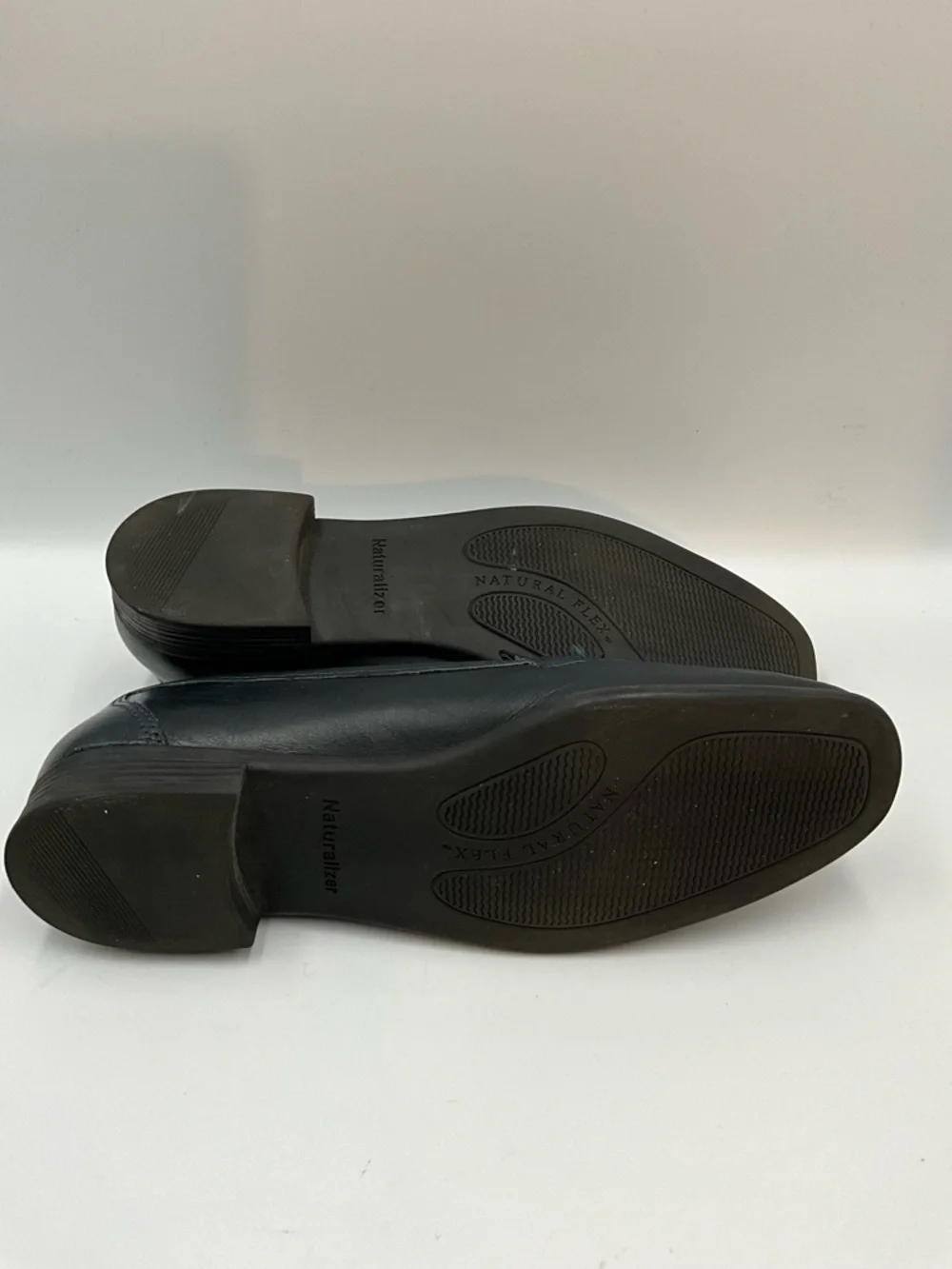 Naturalizer Loafers Size 8 Dark Blue Leather Slip-On Loafers